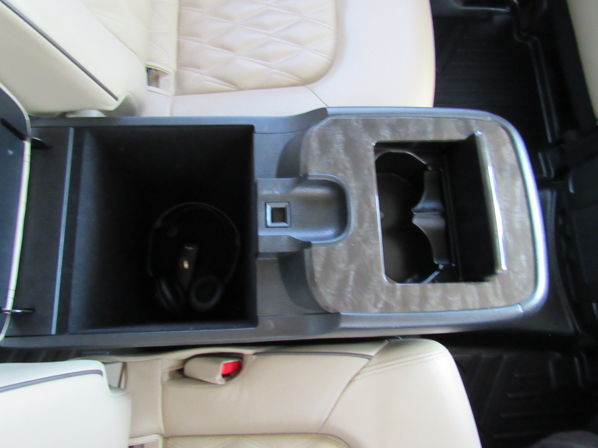 Used 2021 Nissan Armada Platinum w/ Captain's Chairs Package AWD/4WD image 41
