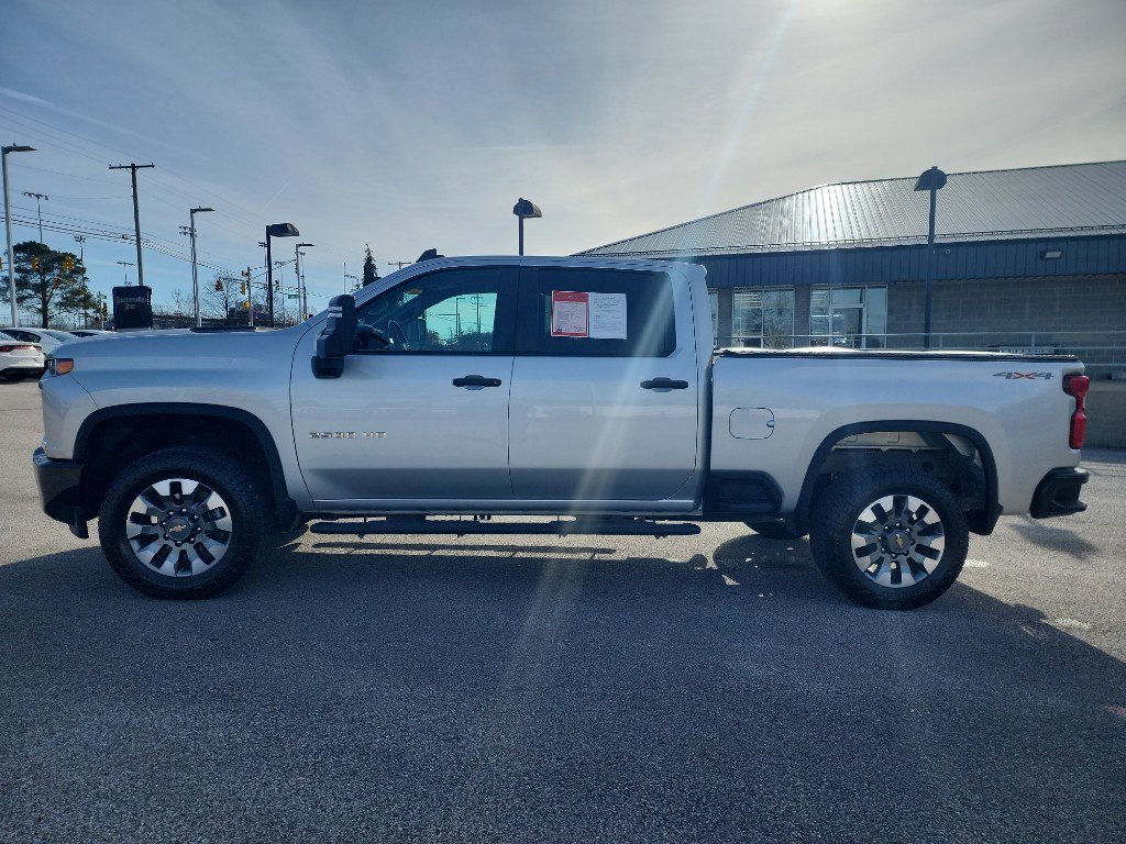 Used 2022 Chevrolet Silverado 2500 Custom w/ Custom Convenience Package image 4