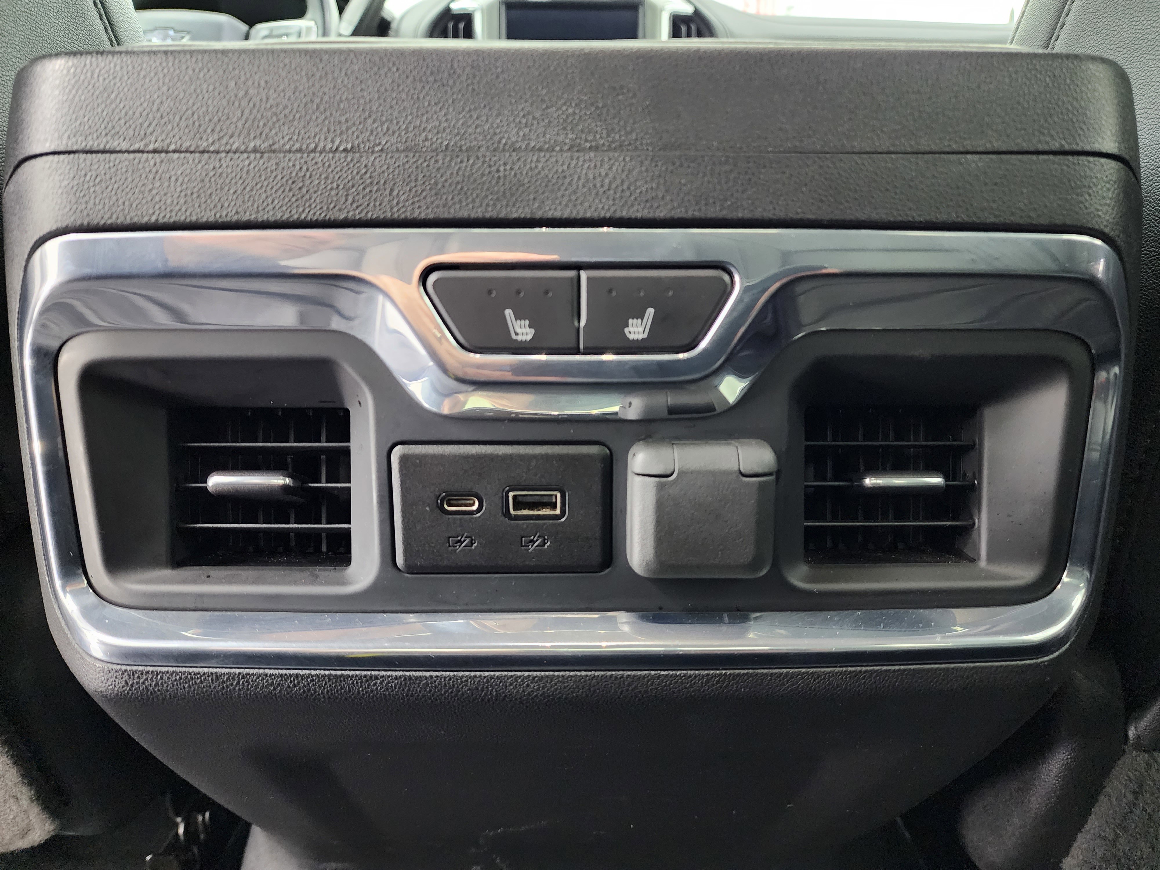 Used 2023 Chevrolet Silverado 3500 LTZ w/ LTZ Plus Package image 43