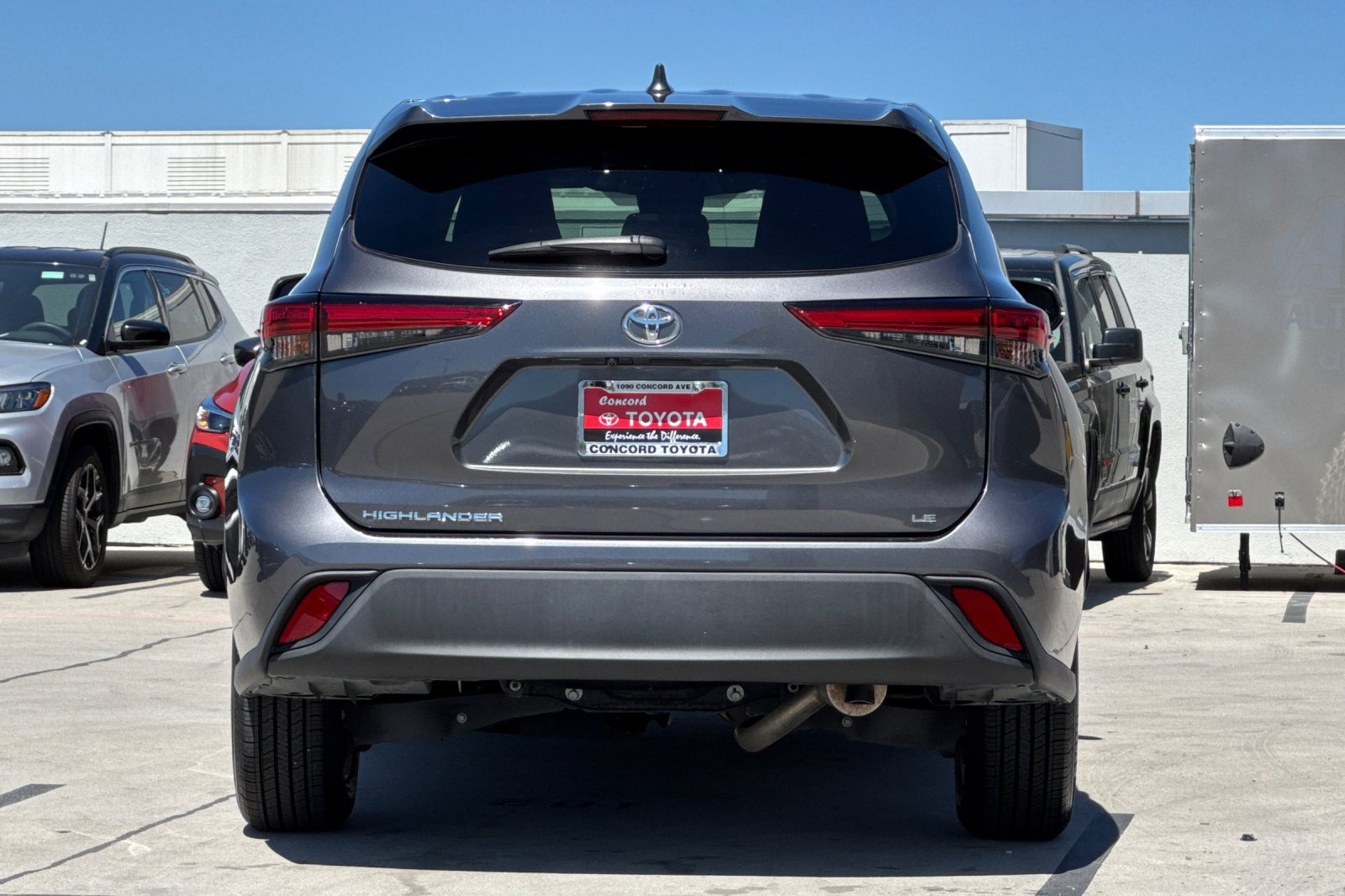 Used 2021 Toyota Highlander LE FWD image 10