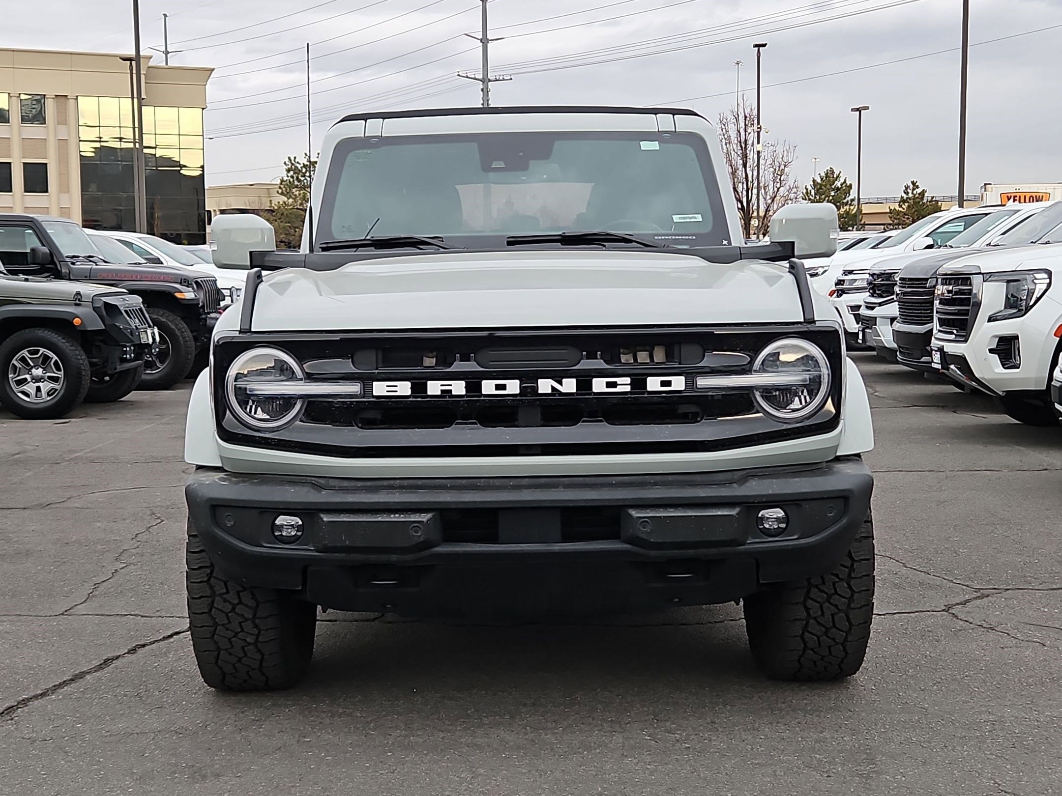 Used 2021 Ford Bronco Outer Banks image 11