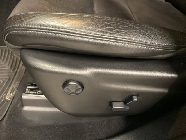 Used 2020 Jeep Grand Cherokee SRT image 29