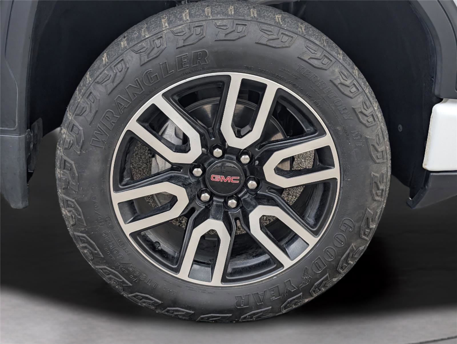 Used 2024 GMC Sierra 1500 AT4 w/ Technology Package image 45