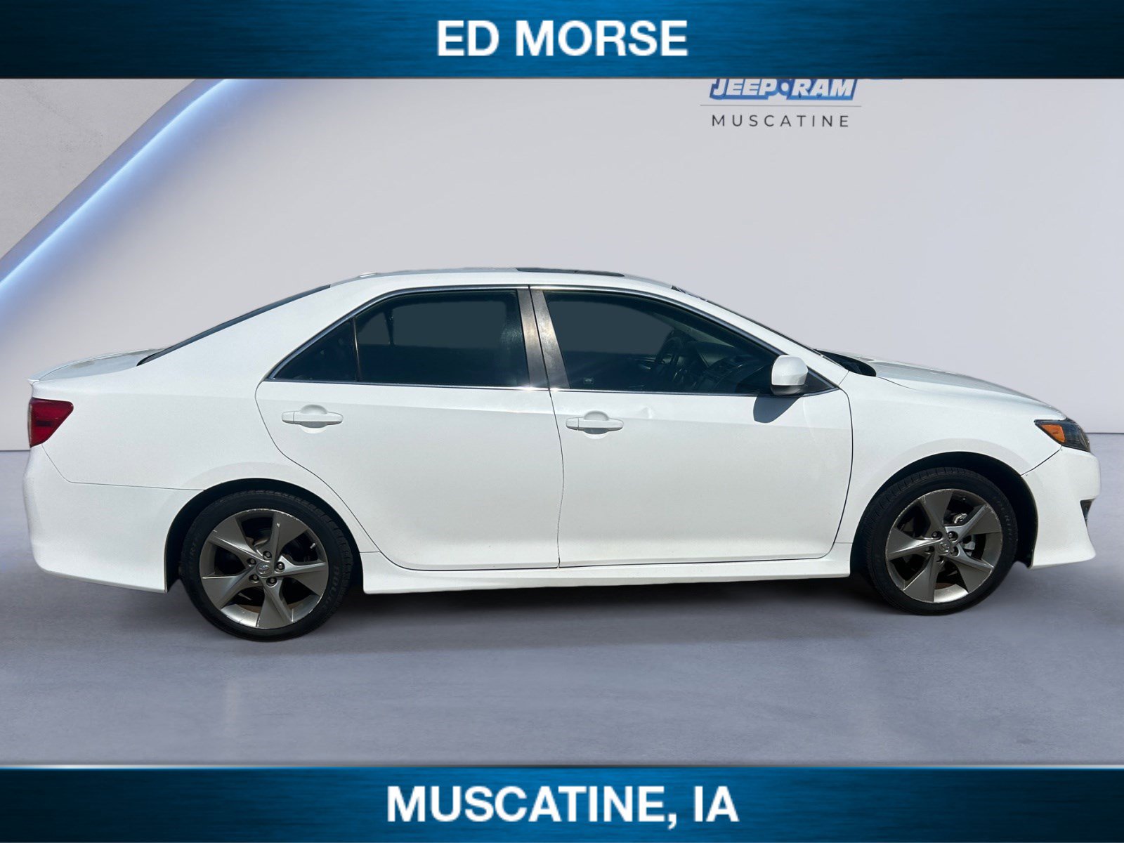 Used 2012 Toyota Camry SE w/ Leather Pkg FWD image 6