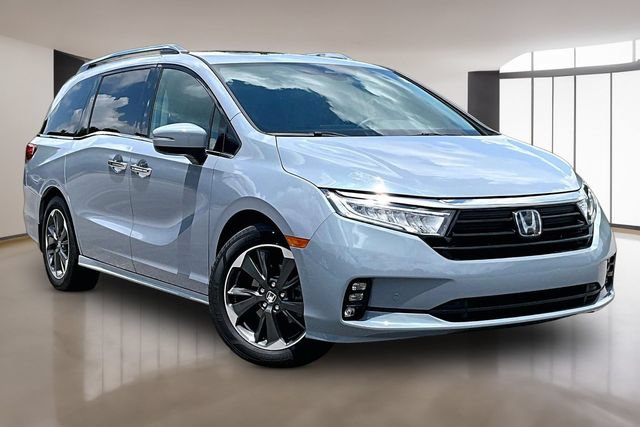 Used 2023 Honda Odyssey Elite image 3