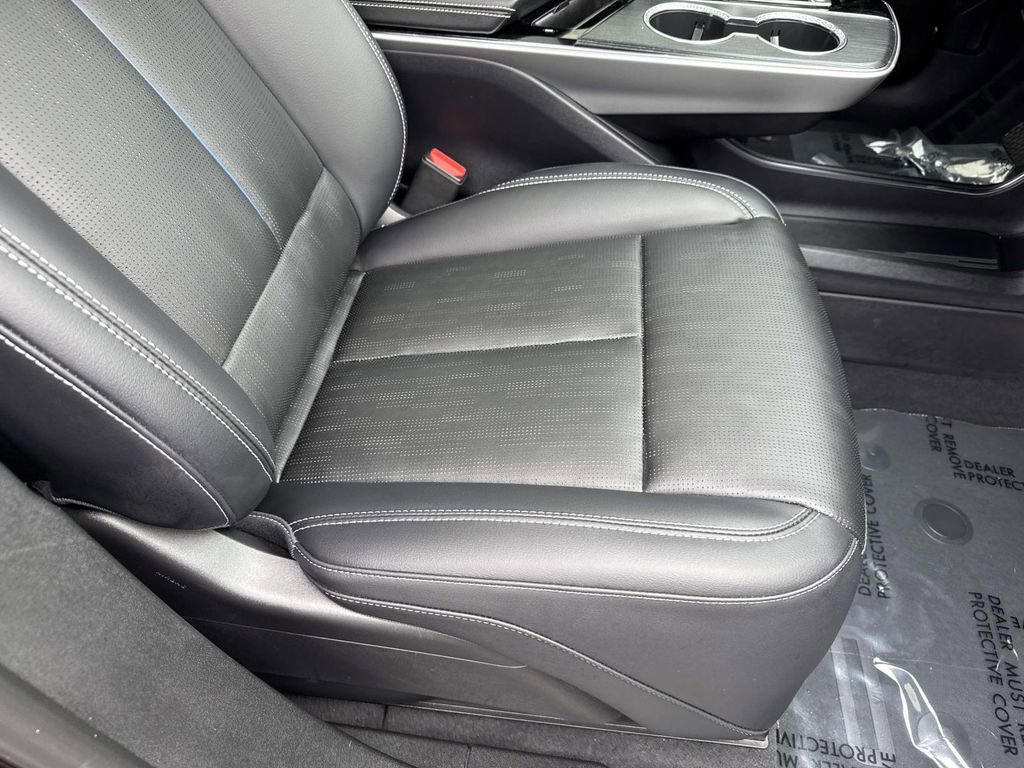 Used 2025 Cadillac Lyriq Luxury w/ LPO, Floor Liner Package image 28