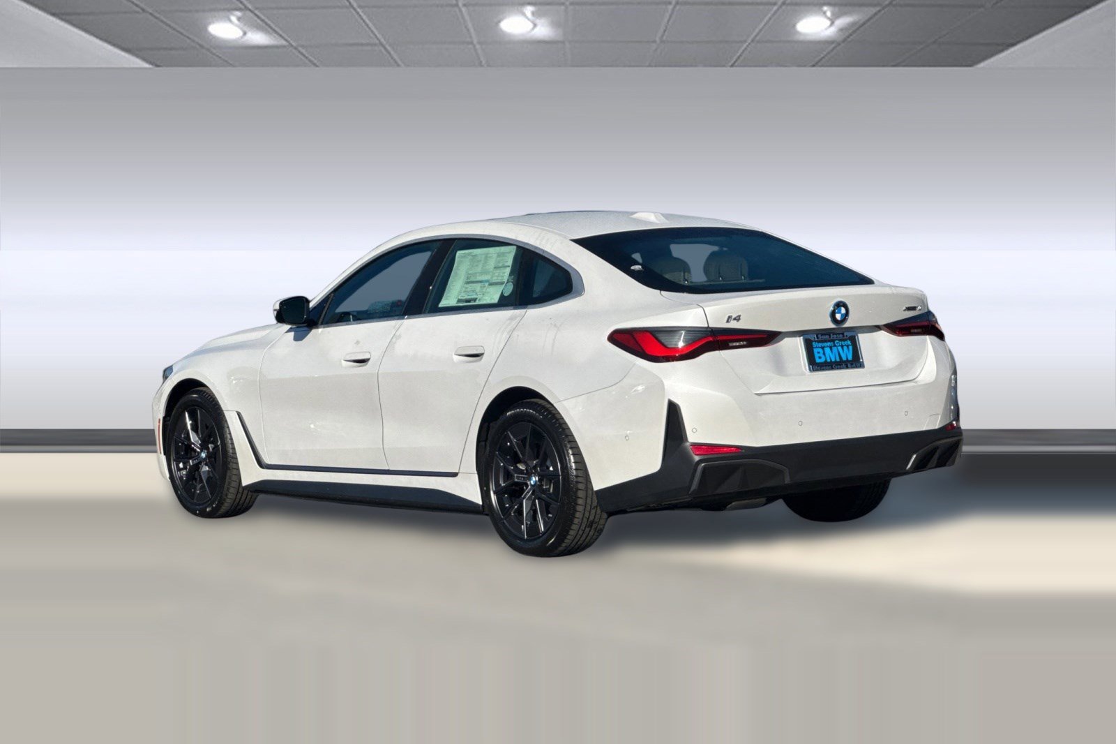 Used 2025 BMW i4 xDrive40i image 3