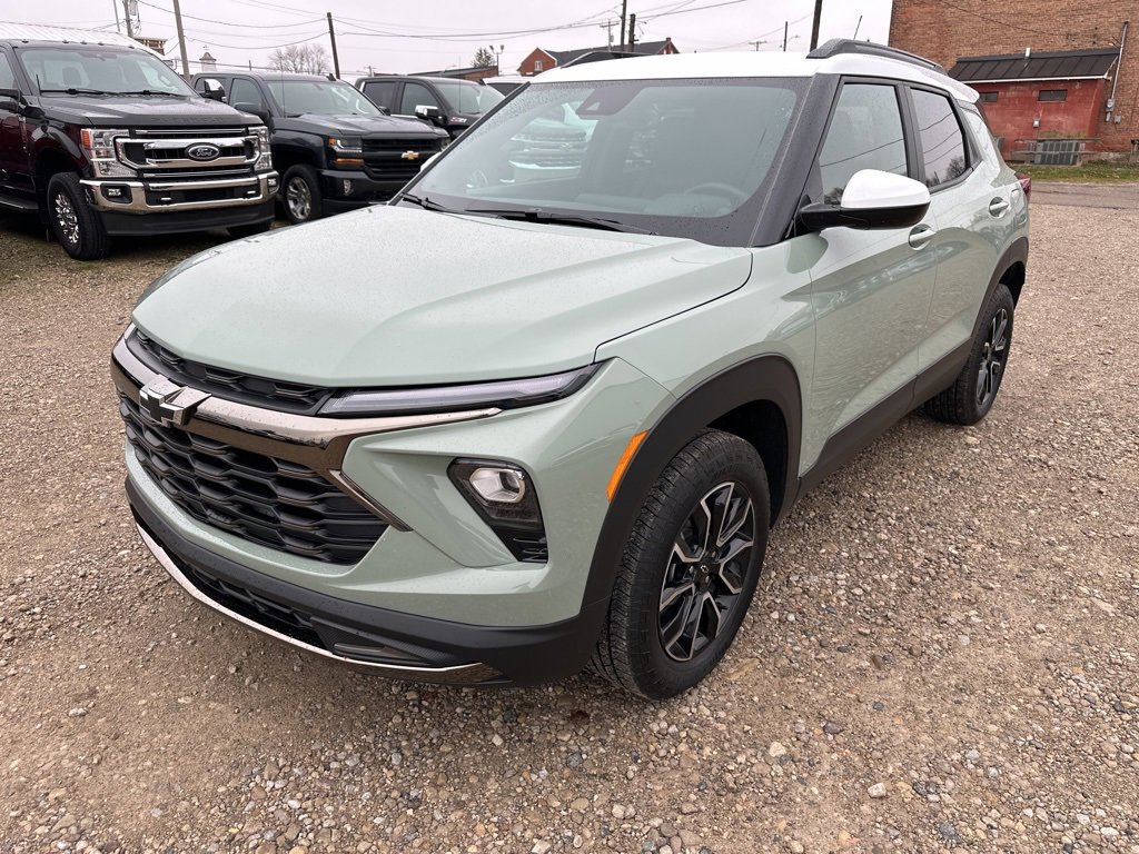 Used 2025 Chevrolet TrailBlazer ACTIV w/ Convenience Package image 1