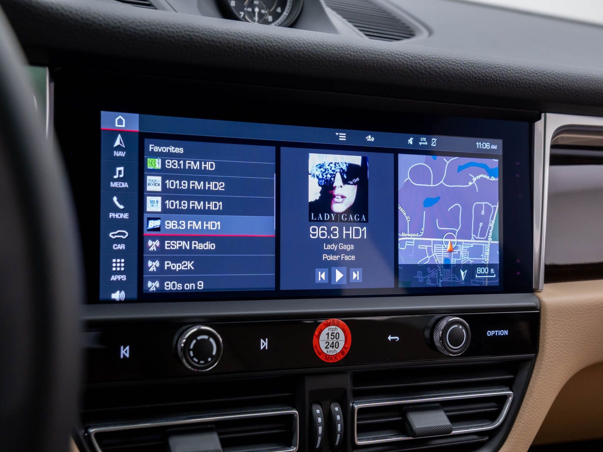 Certified 2025 Porsche Macan image 20