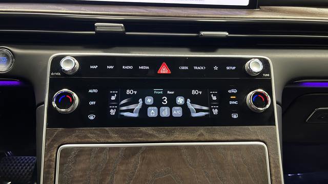 Used 2025 Genesis GV80 3.5T Advanced AWD/4WD image 18