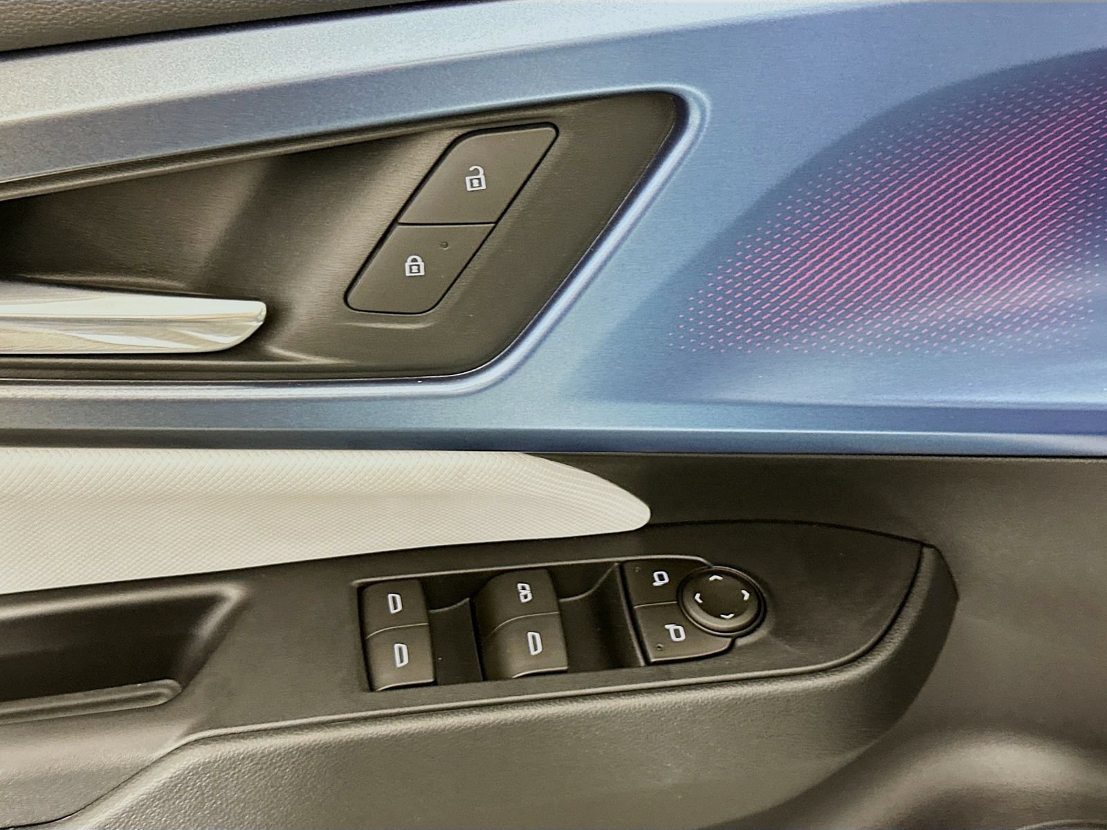 New 2026 Chevrolet Equinox EV LT AWD/4WD image 19