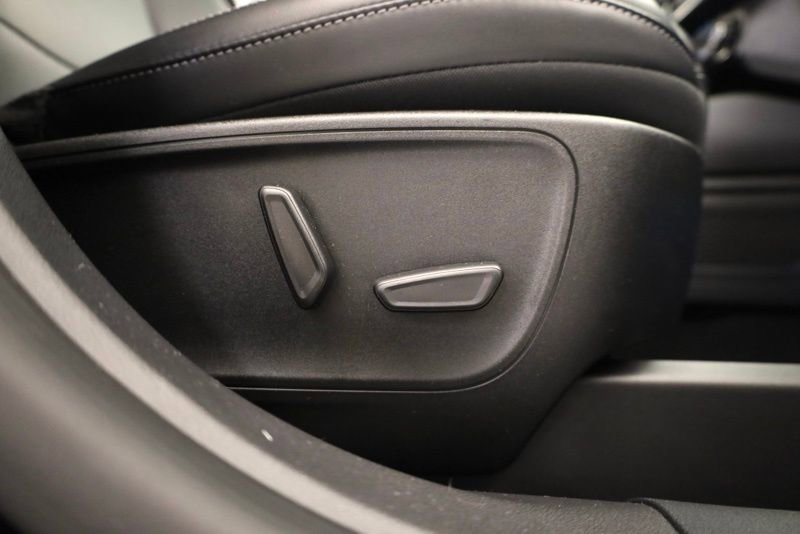 Used 2023 Ford Escape Platinum image 30