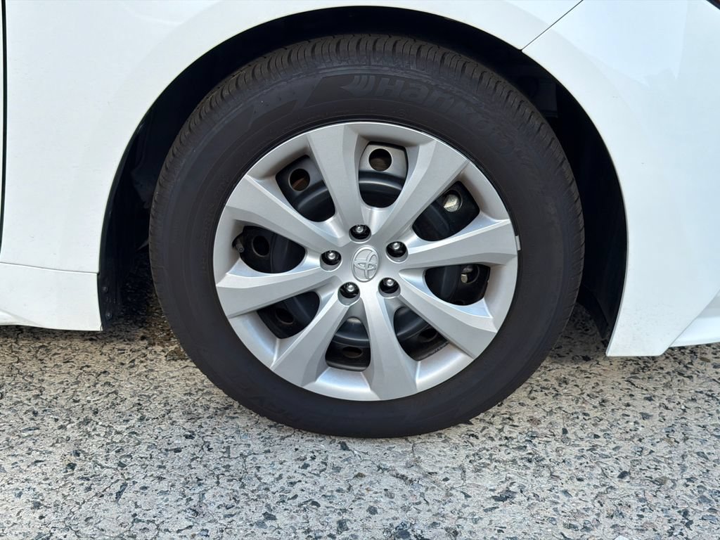 Used 2026 Toyota Corolla LE FWD image 14