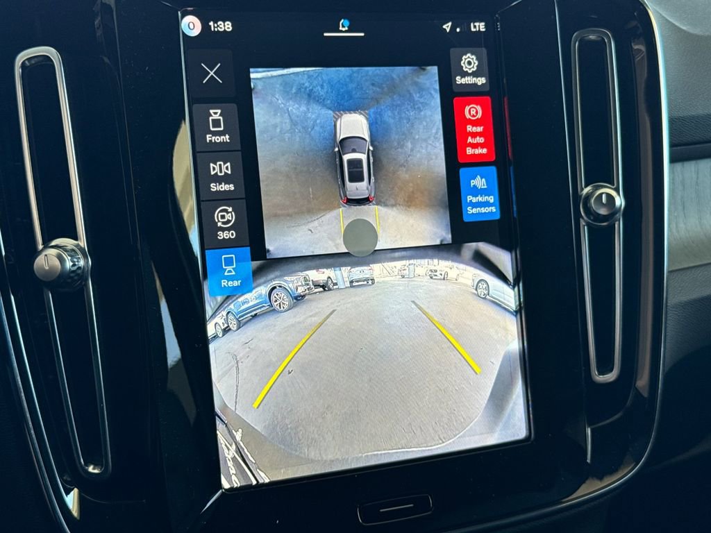 New 2026 Volvo XC40 B5 Ultra w/ Climate Package image 19