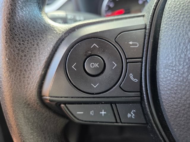 Used 2022 Toyota RAV4 XLE w/ Convenience Package FWD image 27