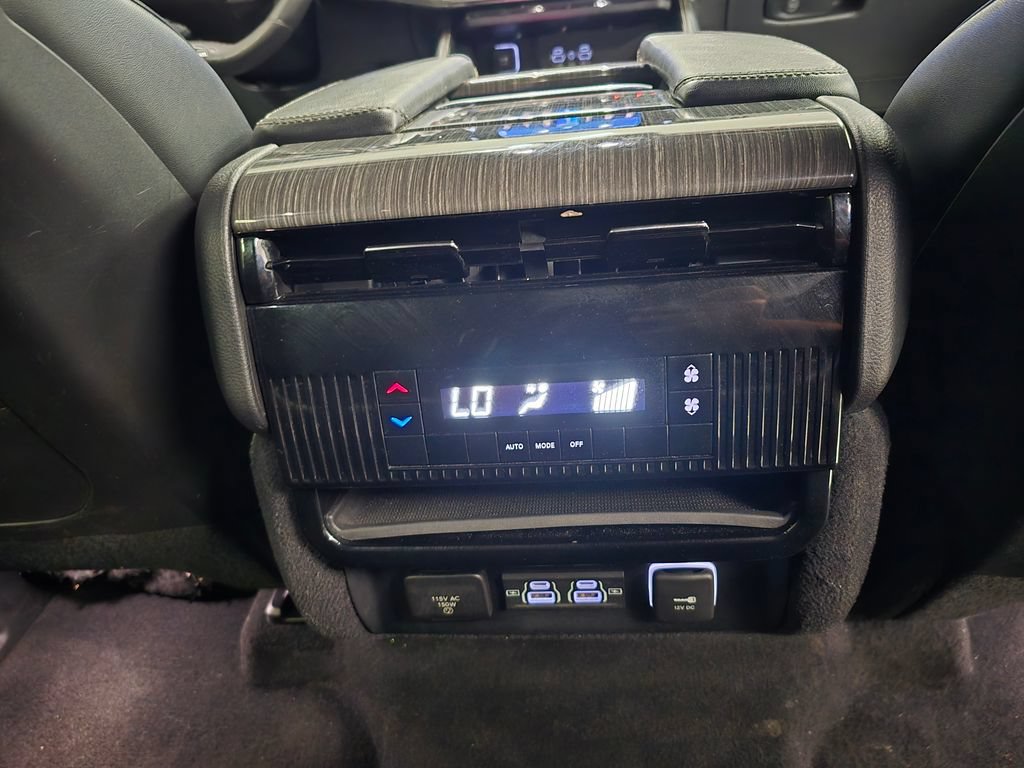 Certified 2022 Jeep Wagoneer Series II AWD/4WD image 39