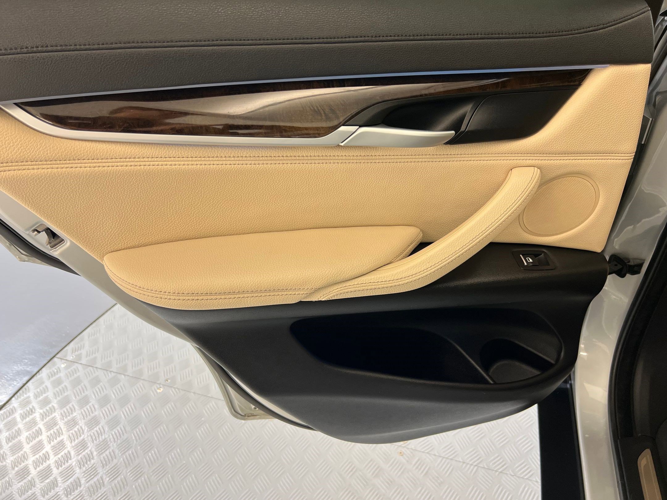 Used 2019 BMW X6 sDrive35i image 31
