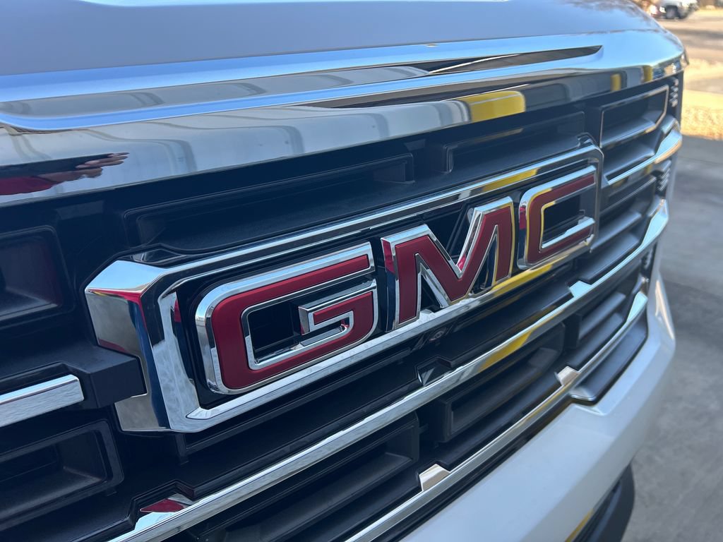 New 2026 GMC Acadia Elevation w/ LPO, Floor Liner Package FWD image 41