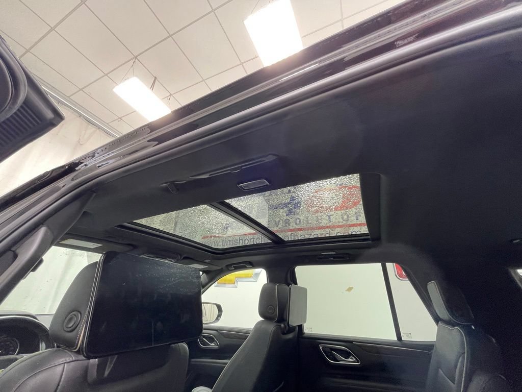 Used 2021 Chevrolet Tahoe Premier w/ Premium Package AWD/4WD image 13