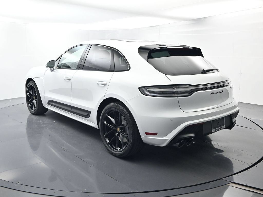 Certified 2026 Porsche Macan GTS AWD/4WD image 3