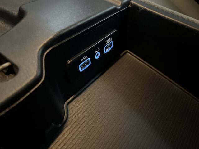 Used 2018 RAM 2500 Tradesman w/ Chrome Appearance Group AWD/4WD image 34