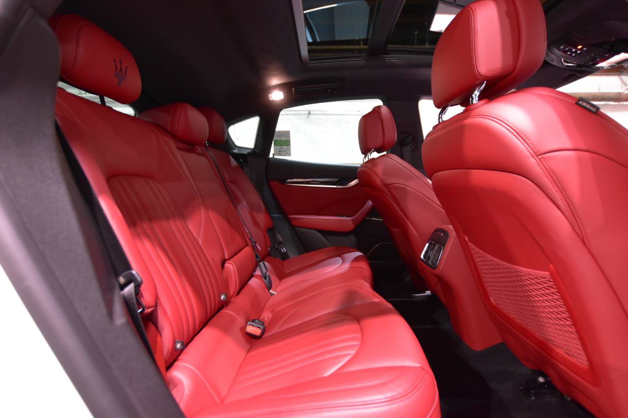 Used 2018 Maserati Levante AWD/4WD image 48