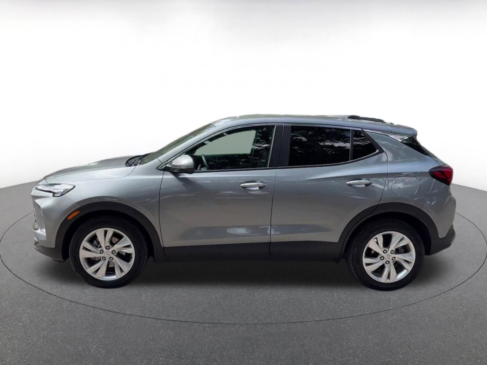 Used 2025 Buick Encore GX Preferred FWD image 9