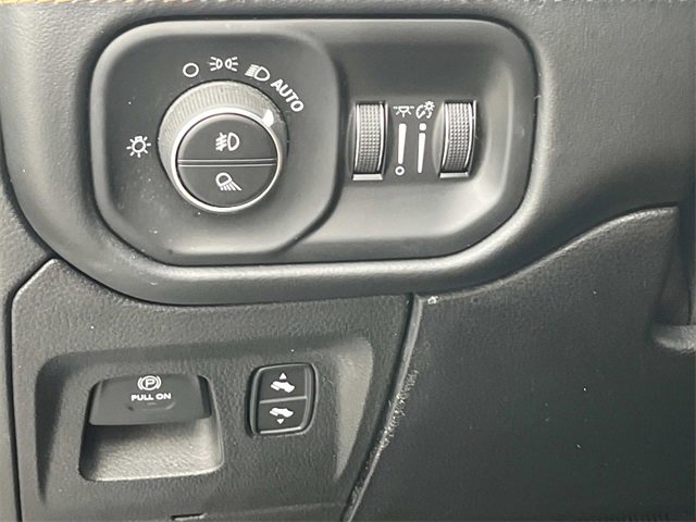 Used 2019 RAM 1500 Limited image 27