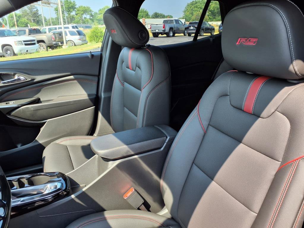New 2025 Chevrolet Trax RS image 13