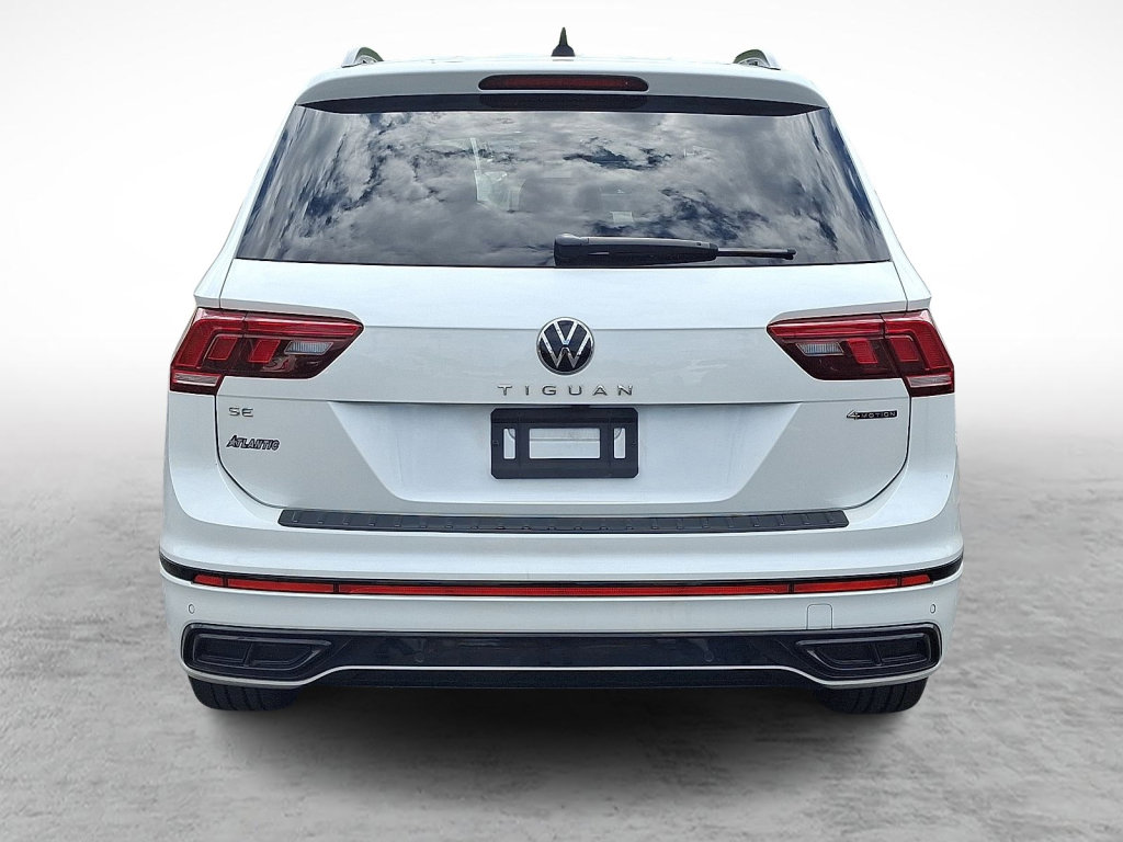 Used 2022 Volkswagen Tiguan SE R-Line image 4