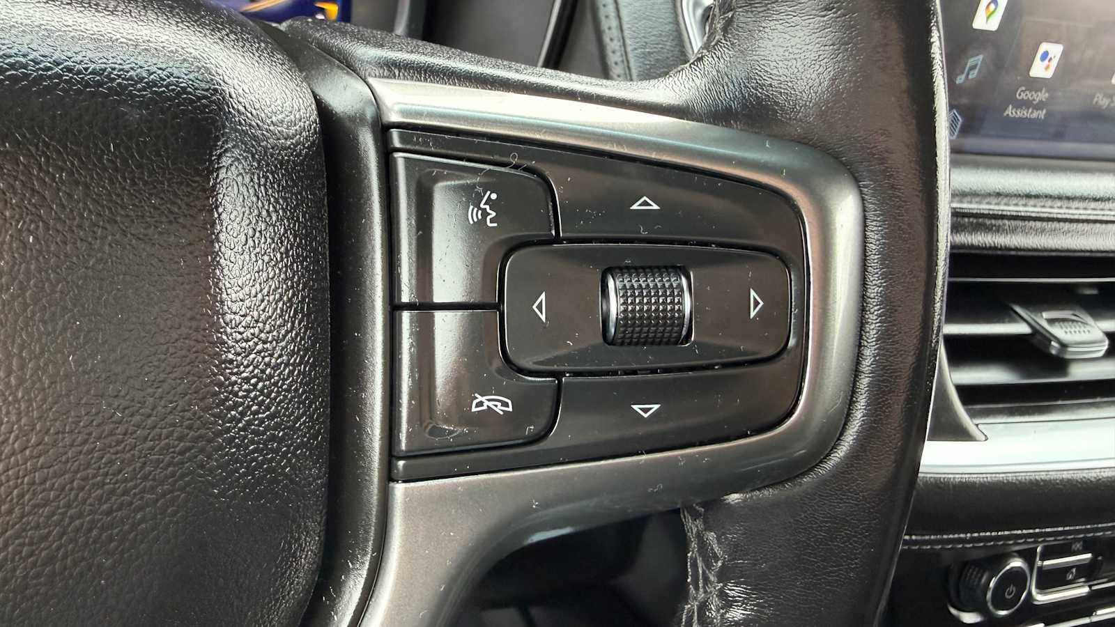 Used 2022 Chevrolet Tahoe Z71 w/ Off-Road Capability Package image 17