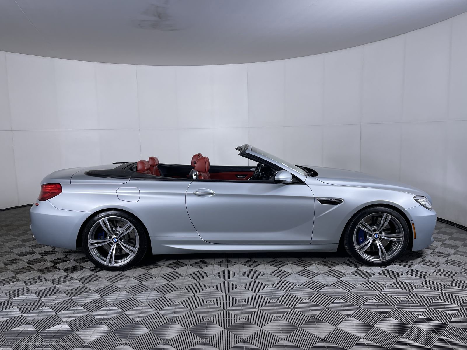 Used 2013 BMW M6 Convertible RWD image 32