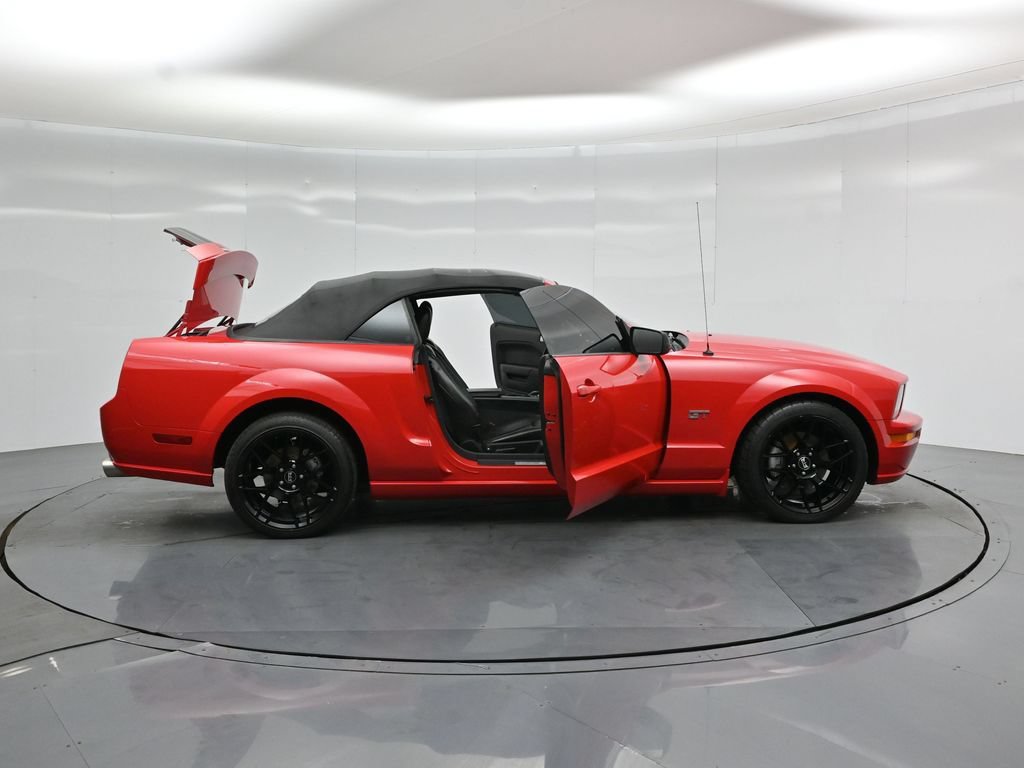 Used 2006 Ford Mustang GT Premium RWD image 3