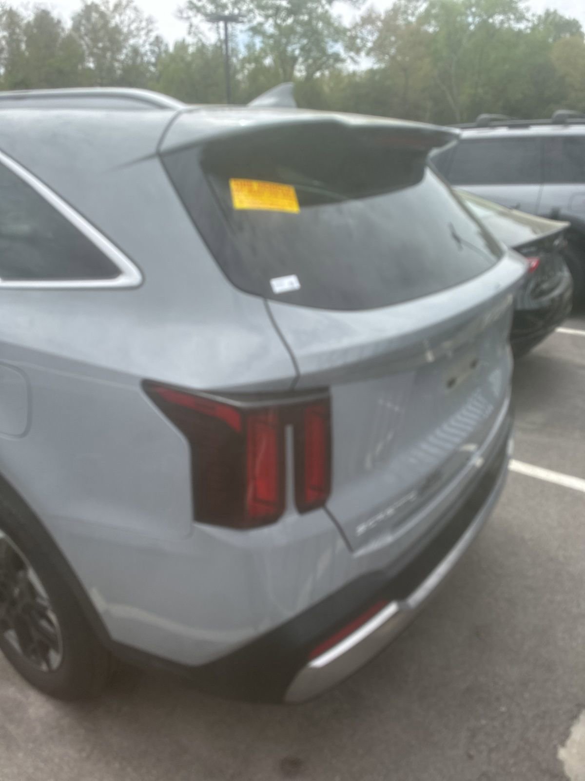 Used 2024 Kia Sorento S w/ Panoramic Sunroof Package image 5