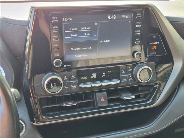 Used 2021 Toyota Highlander LE FWD image 12