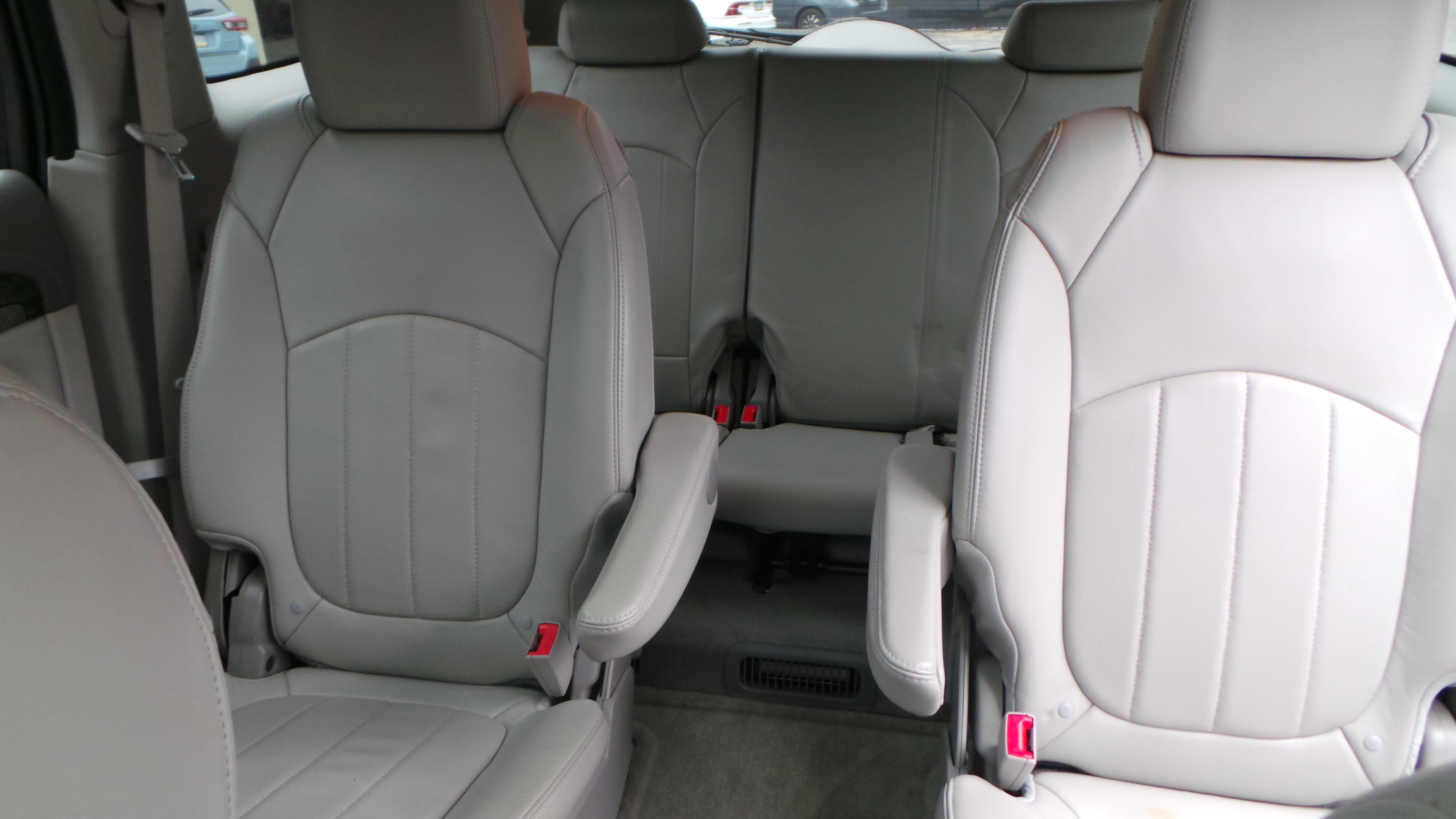 Used 2014 Buick Enclave Leather image 27