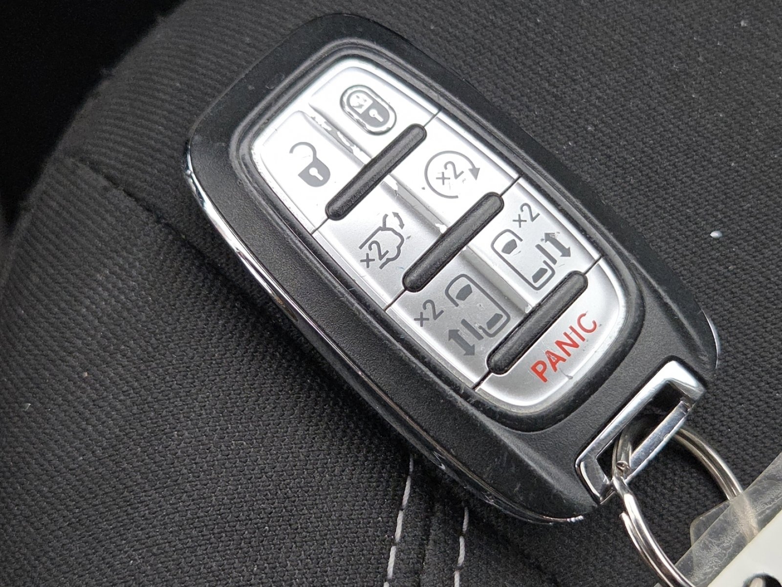 Used 2023 Chrysler Voyager LX image 32