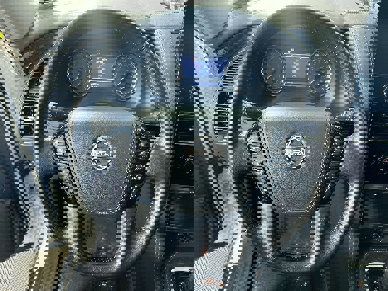 Used 2023 Nissan Armada Platinum w/ Captain's Chairs Package image 16