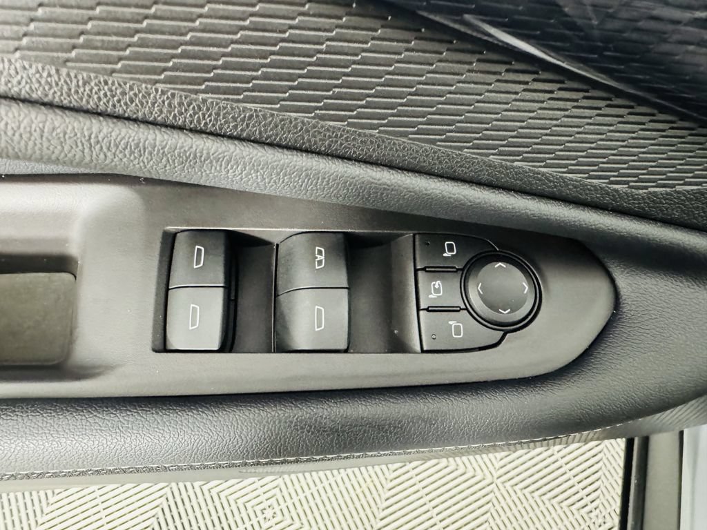 Used 2024 Chevrolet Blazer EV LT AWD/4WD image 7