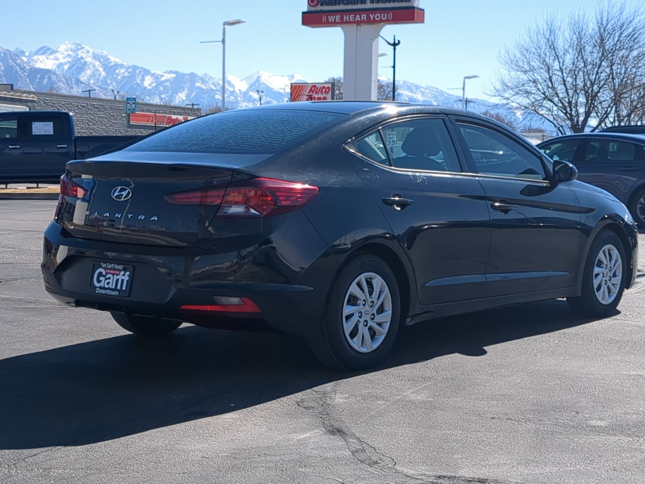 Used 2020 Hyundai Elantra SE w/ Cargo Package (C1) image 3