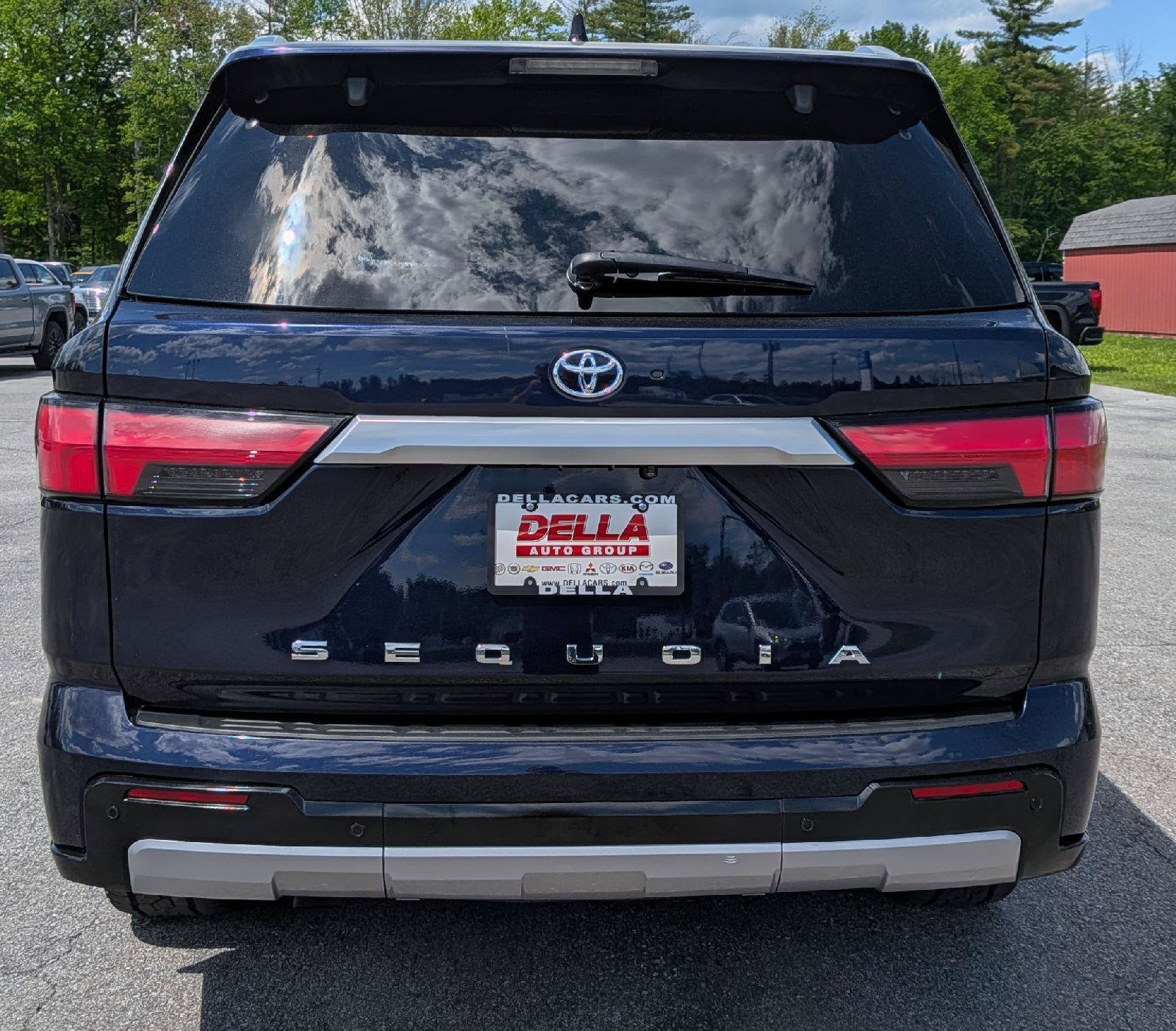 Used 2023 Toyota Sequoia Capstone AWD/4WD image 10