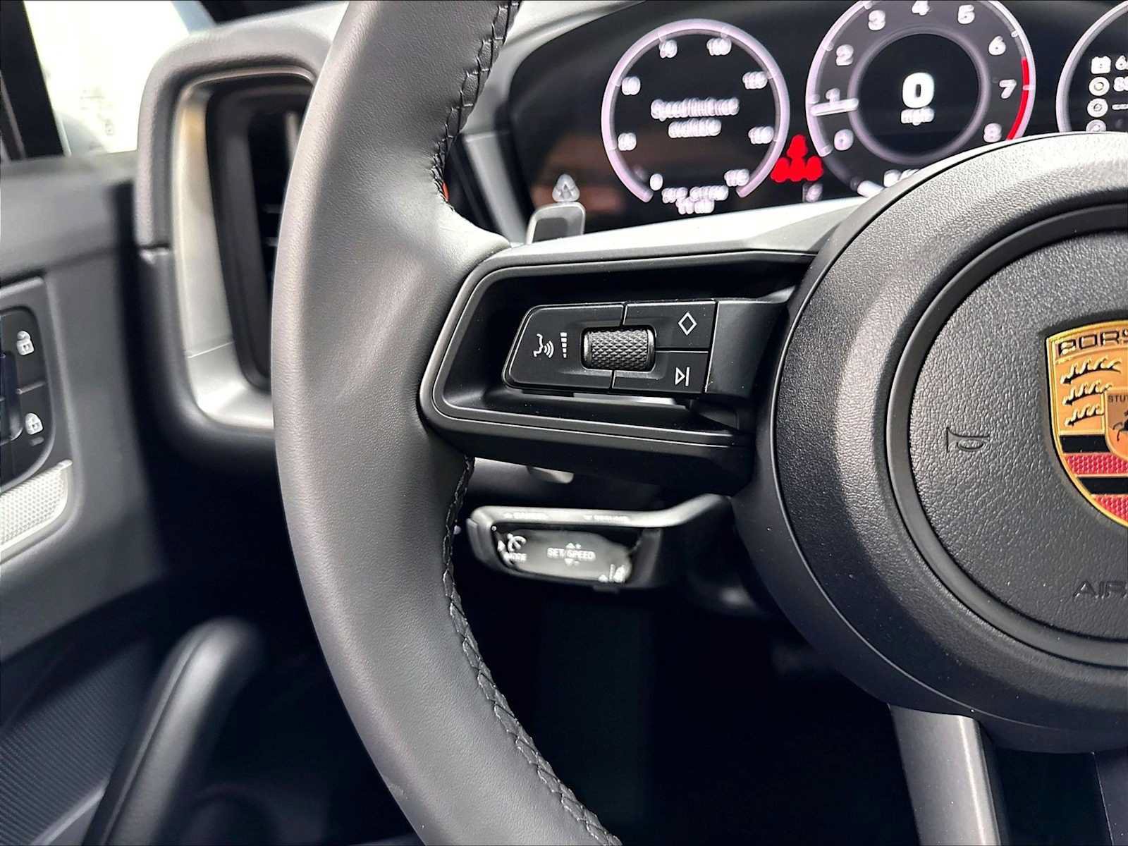 New 2026 Porsche Cayenne Coupe AWD/4WD image 19