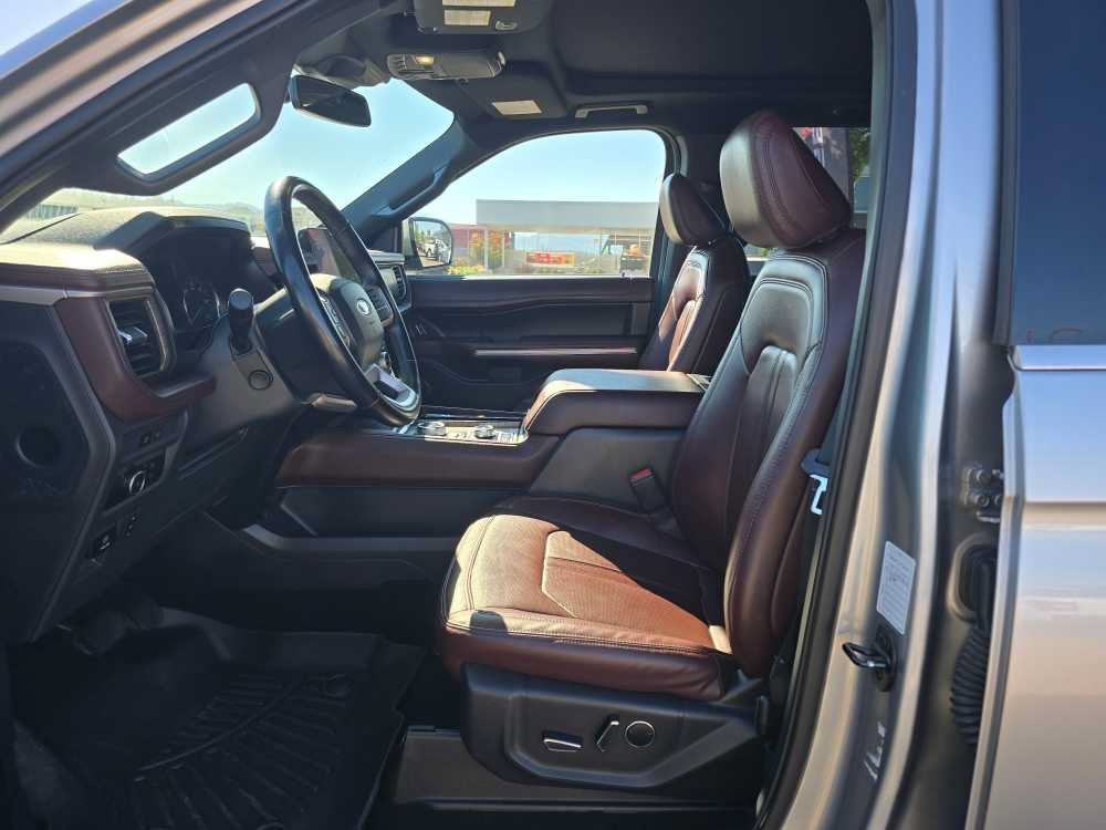 Used 2022 Ford Expedition Limited AWD/4WD image 9