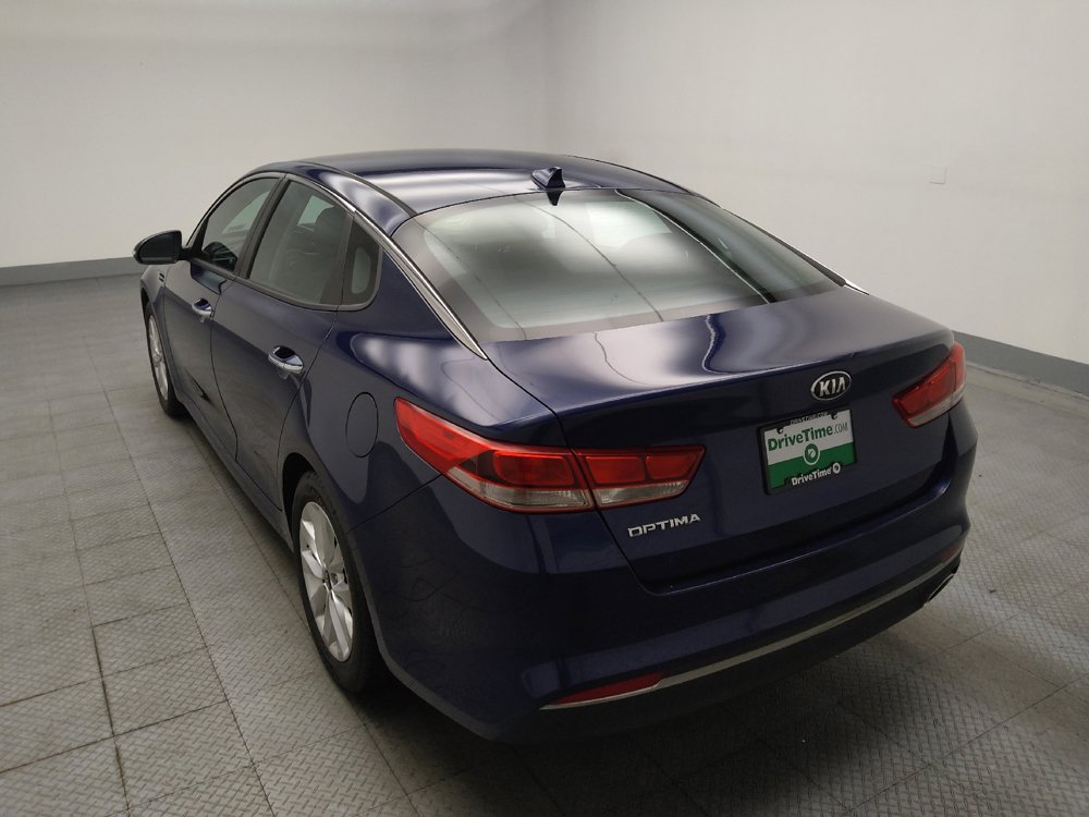Used 2017 Kia Optima LX w/ Option Group 014 FWD image 5