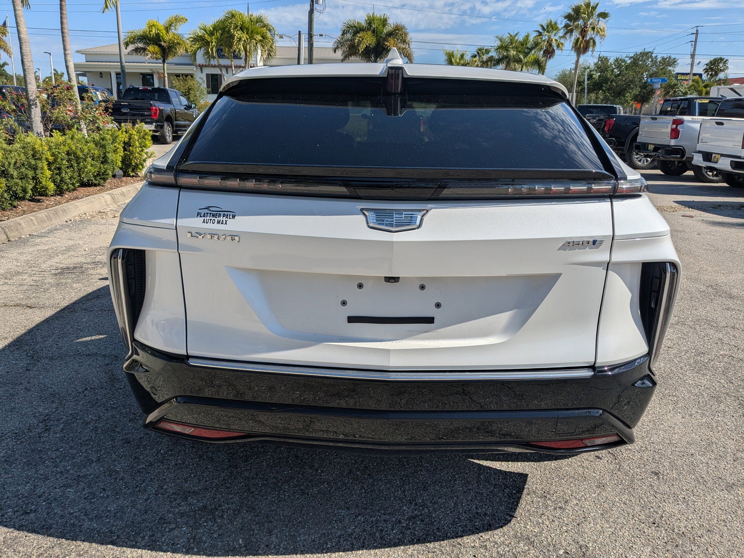 Used 2024 Cadillac Lyriq Luxury RWD image 5