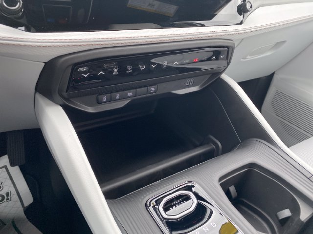 New 2026 Jeep Cherokee Limited AWD/4WD image 16