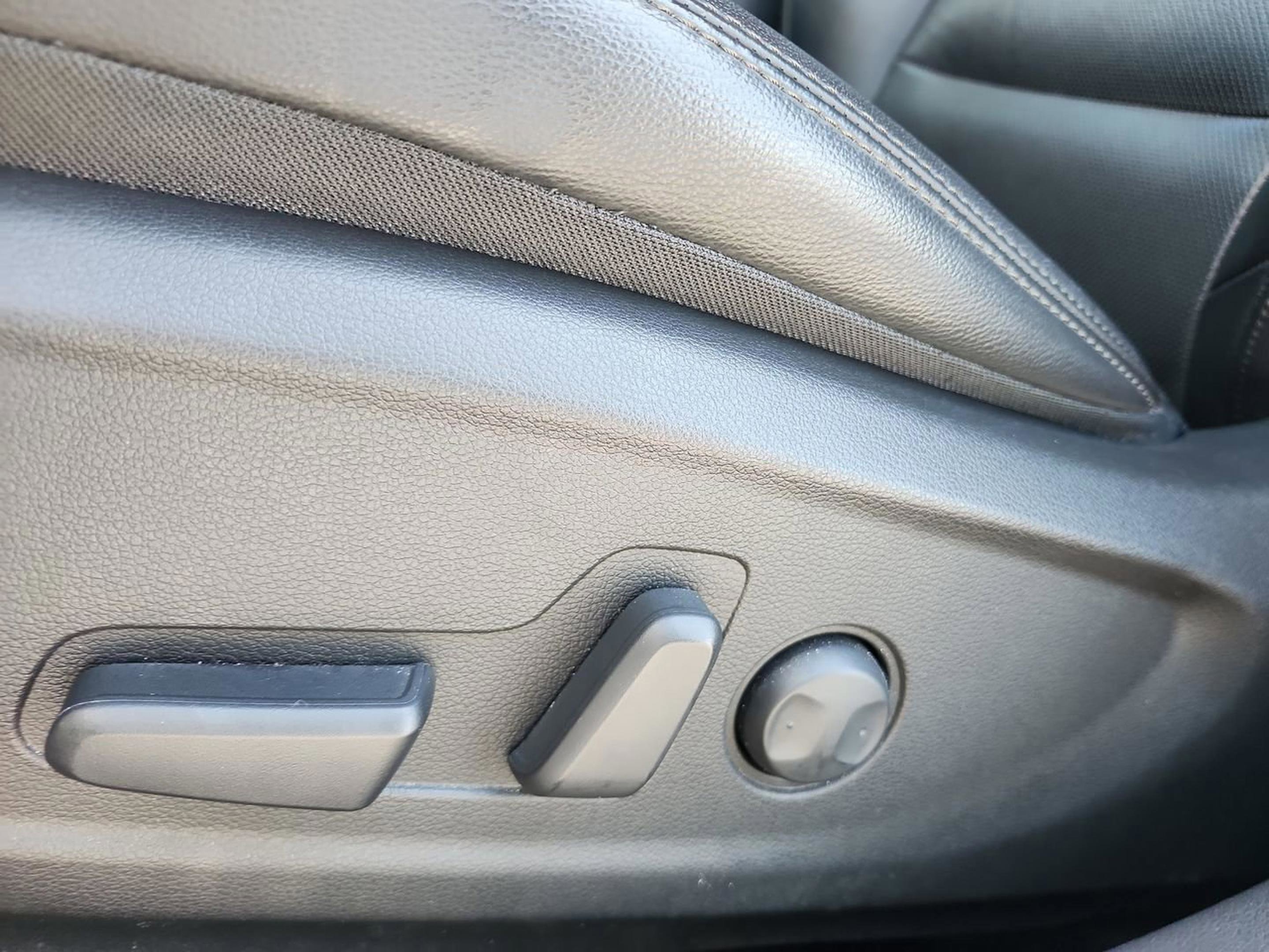 Certified 2022 Hyundai Kona Limited image 13