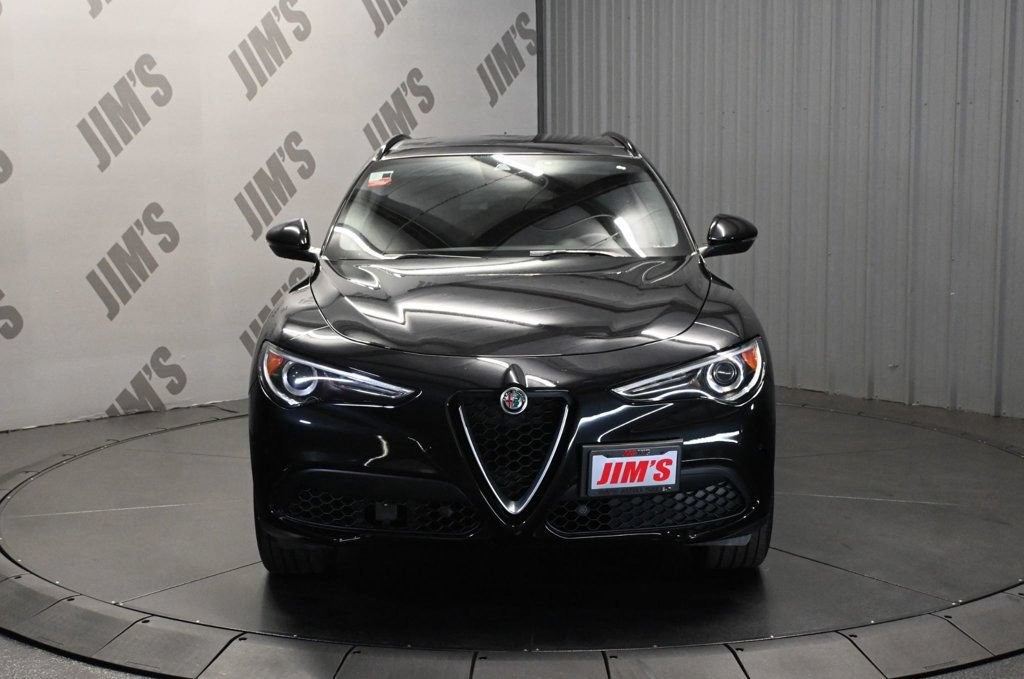 Used 2019 Alfa Romeo Stelvio Sport w/ Quick Order Package 22K Sport RWD image 2