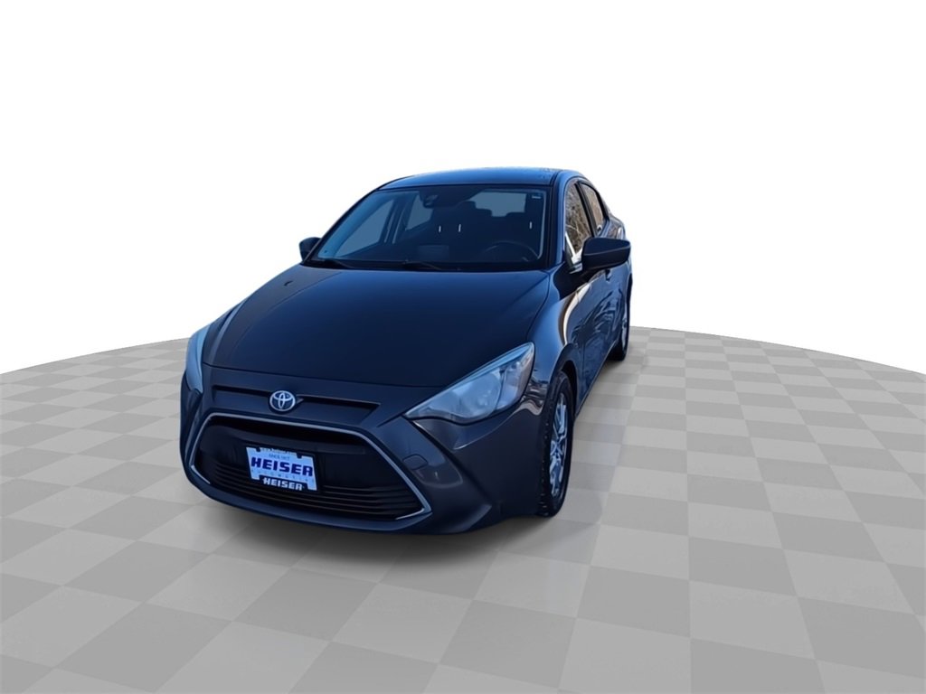 Used 2017 Toyota Yaris iA image 3