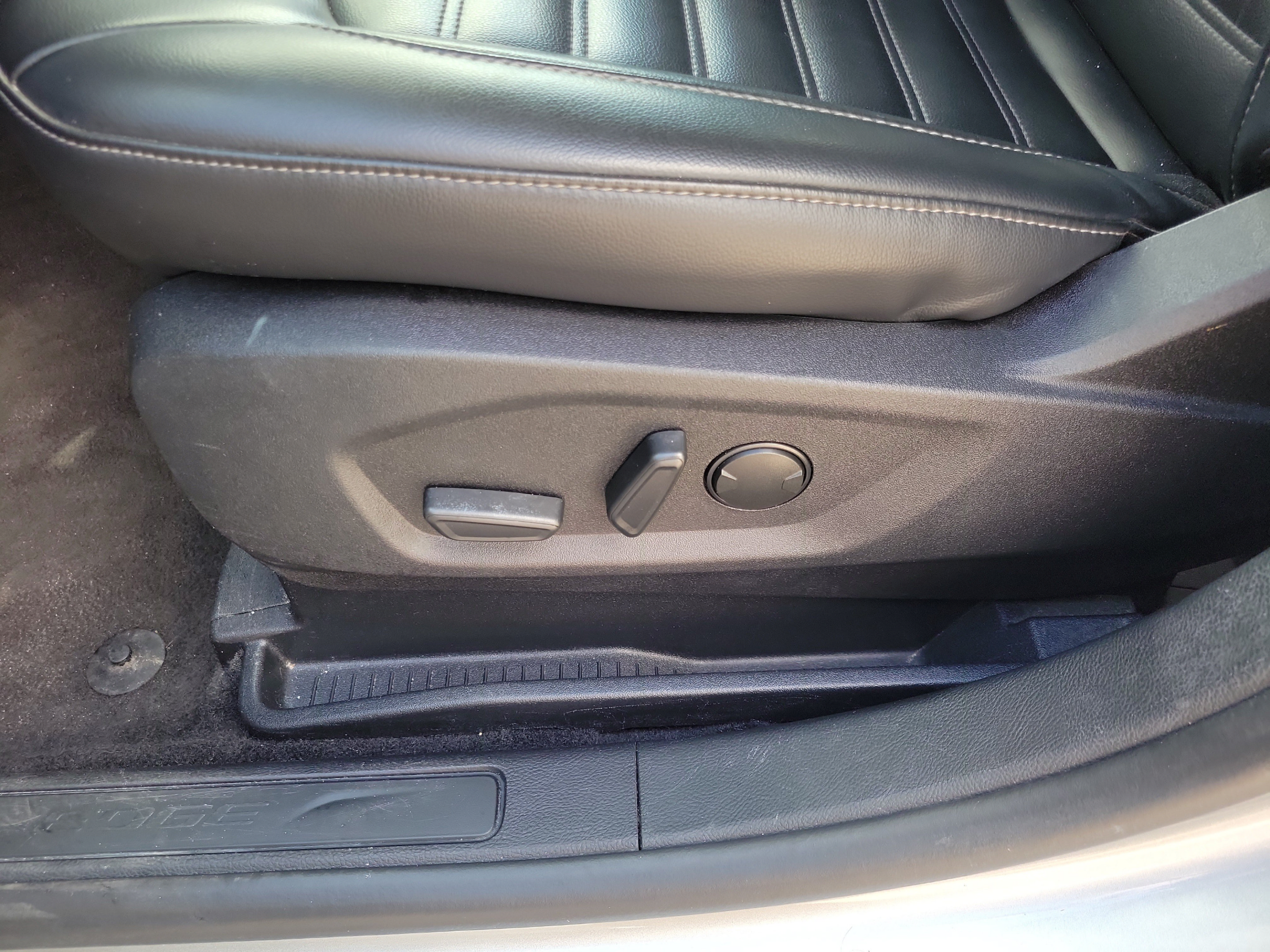 Used 2024 Ford Edge SEL AWD/4WD image 18